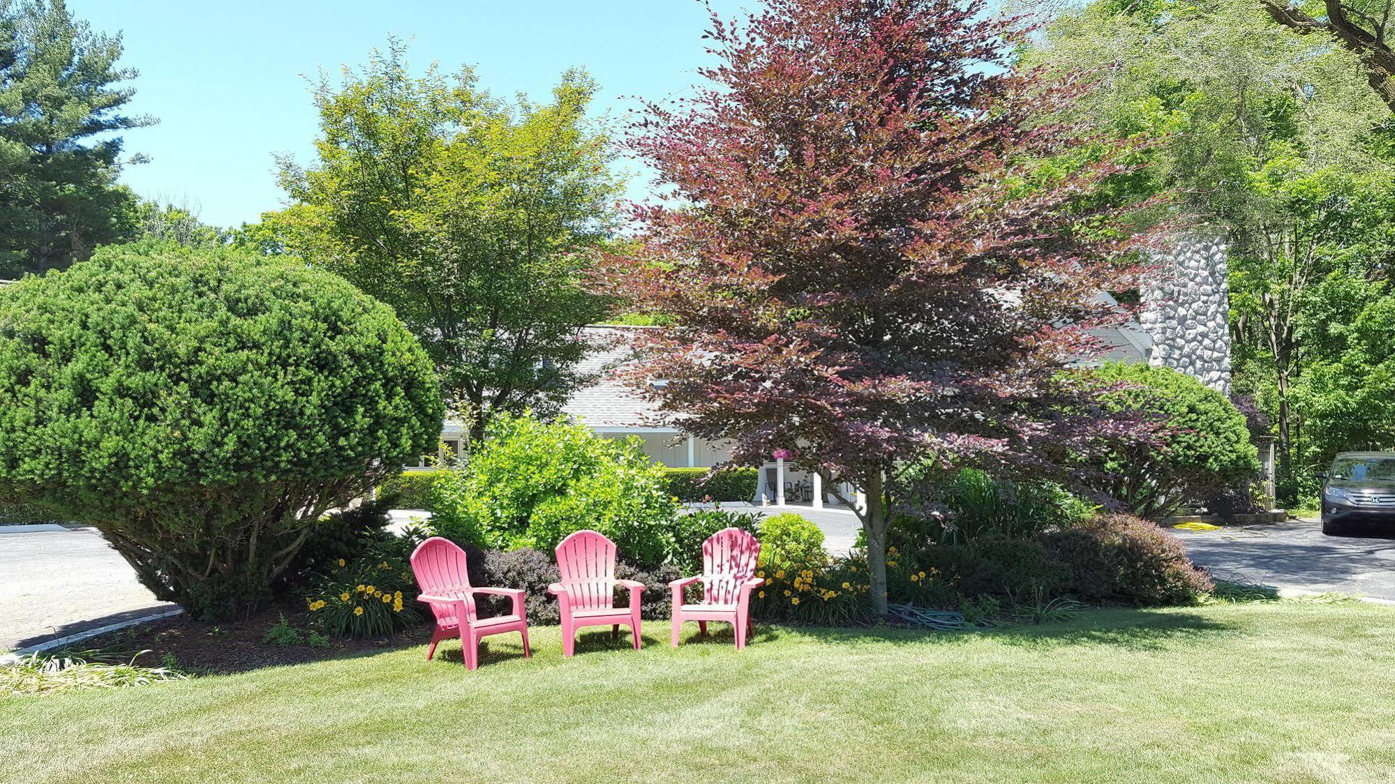 Captain'S Quarters Motel Saugatuck Bagian luar foto